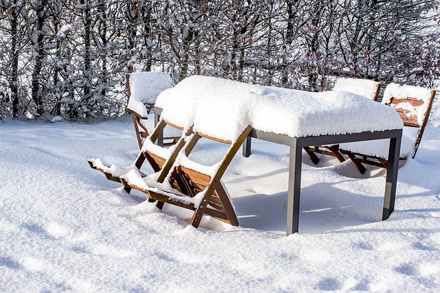 Gartenmöbel winterfest machen: Tipps und Tricks für eine sorglose Winterpause